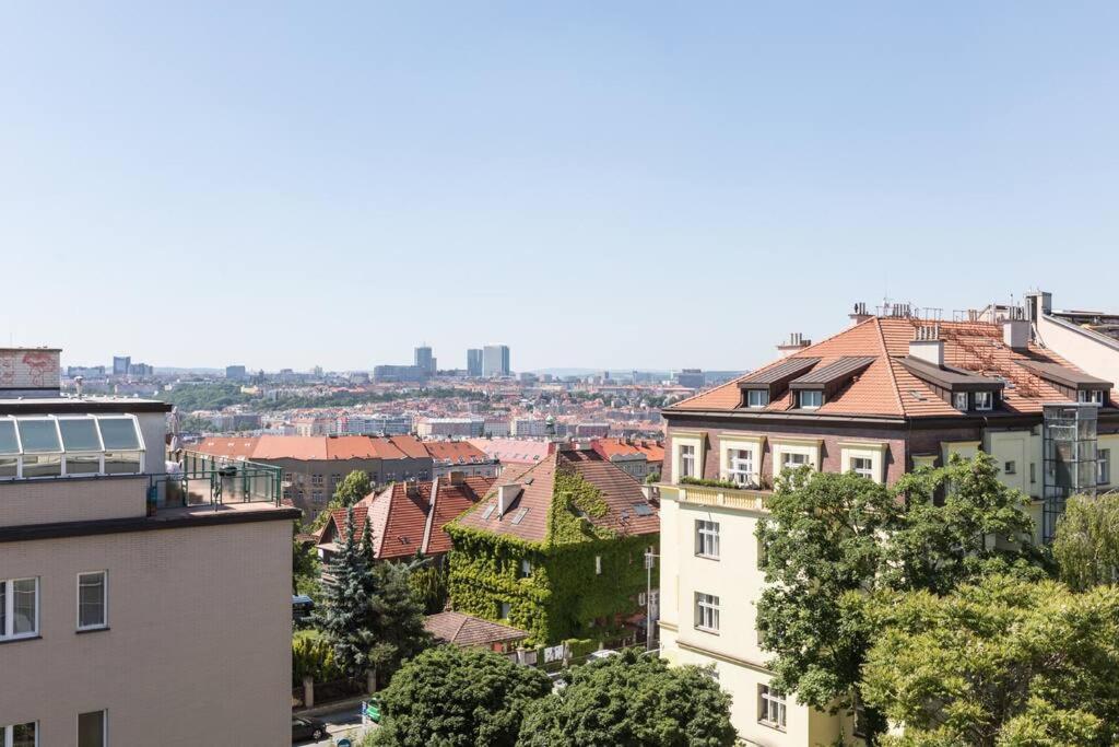 JT's Apartments Korunní str. Praga Exterior foto