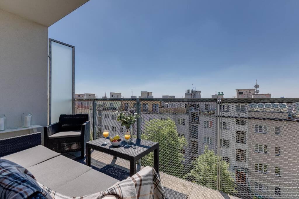 JT's Apartments Korunní str. Praga Exterior foto